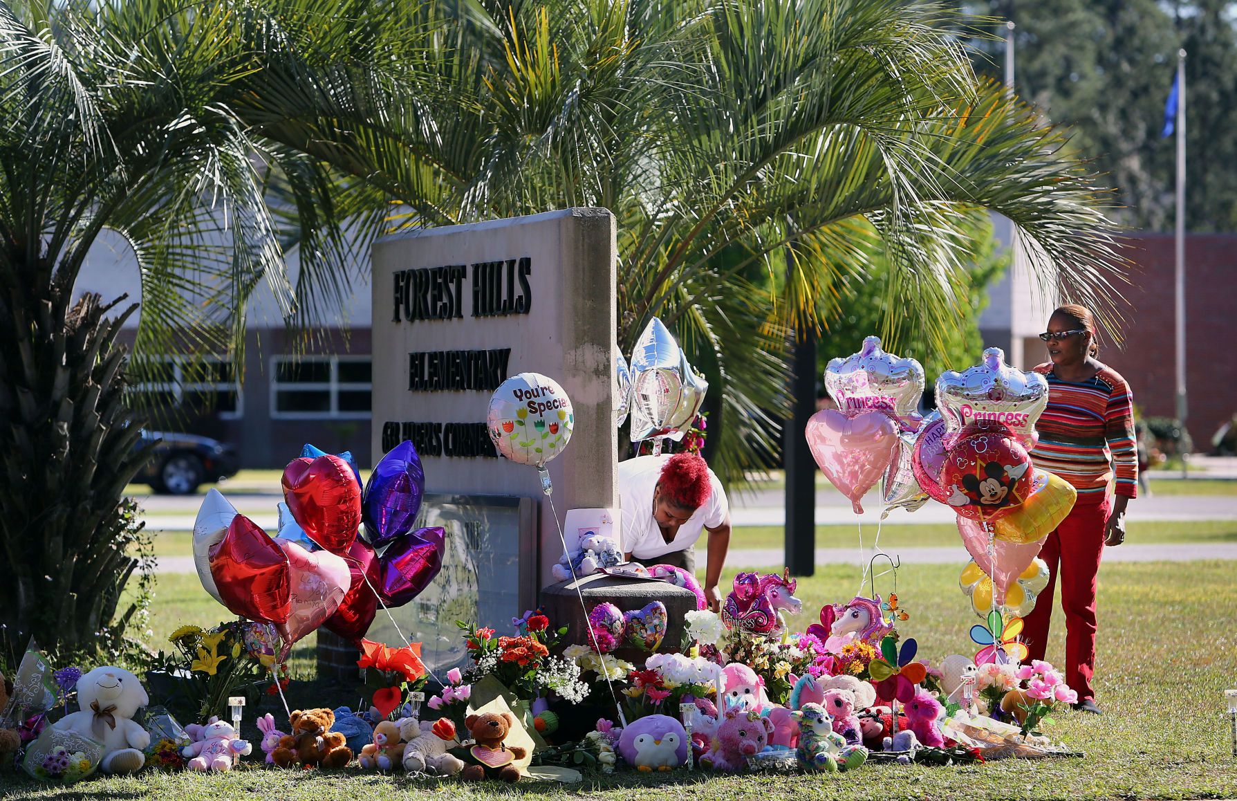 thurs daughtermother memorial forest hills elem.jpg (copy) (copy)